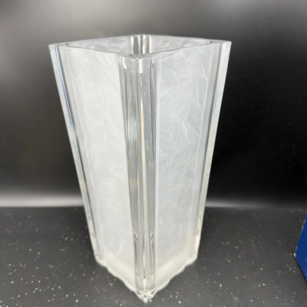 Mikasa Garden Splendor Square Vase‎ Frosted Leaf Crystal Japan New in Box Clear